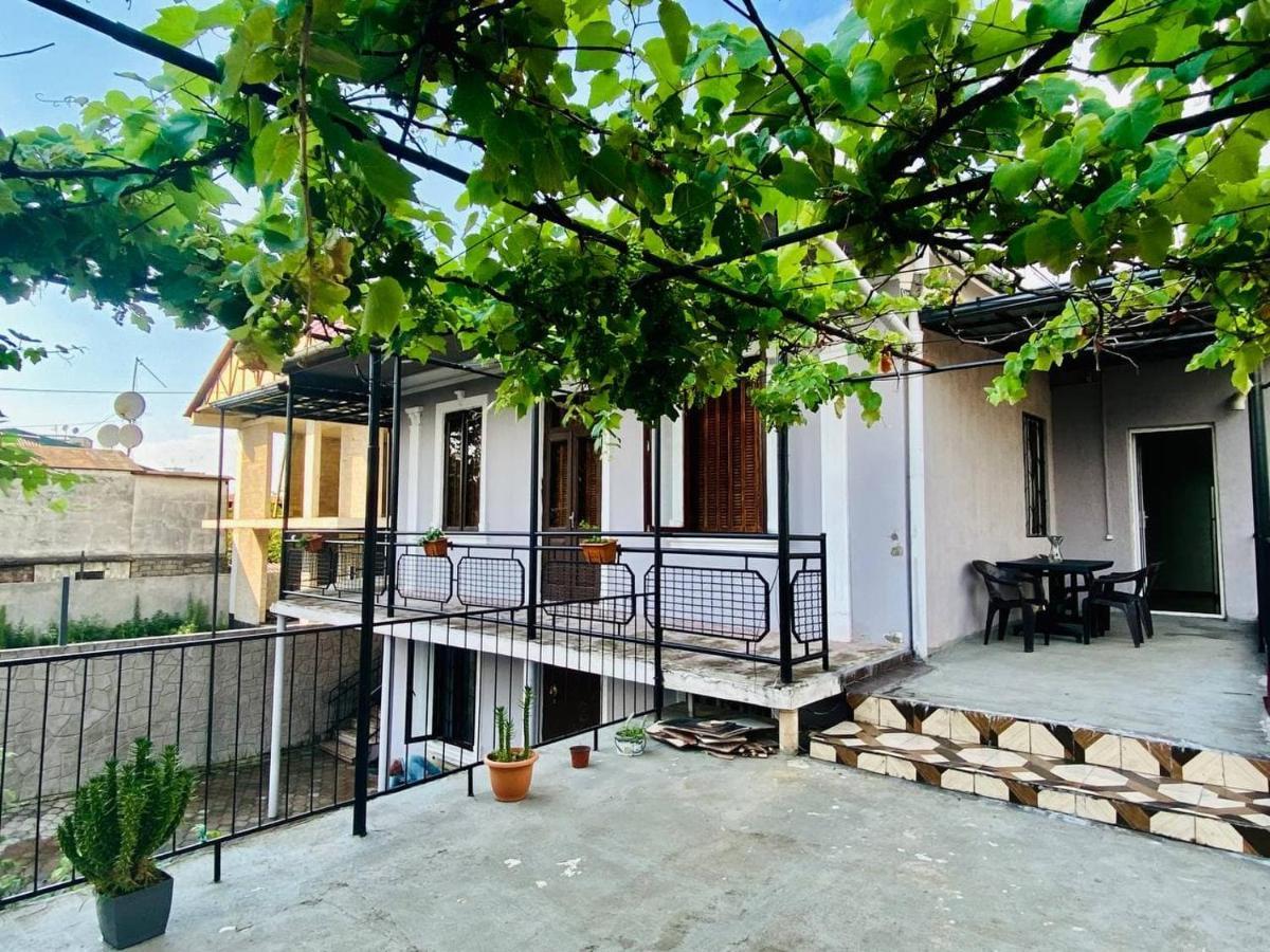 Naziti House Hotel Batumi Kültér fotó